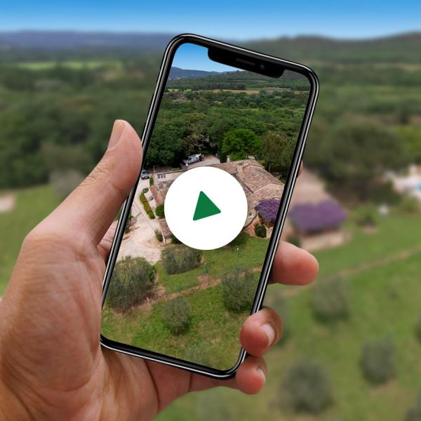 Vidéo drone maison et chambres d'hôtes en Provence Occitane : Le Mas Bel Espérance